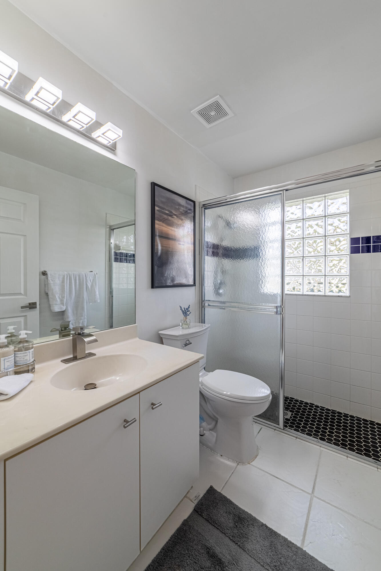 22740 Royal Crown Terrace East Boca Raton, FL 33433 - Photo 23 of 37 Bathroom