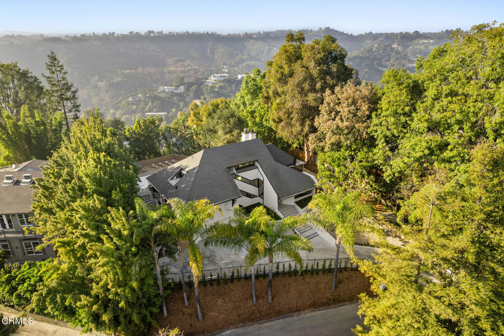 9617 Oak Pass Road Beverly Hills, CA 90210 - Photo 5 of 75 9617OakPassRoad-mls-82