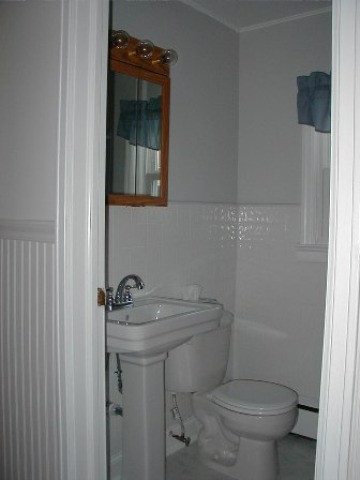 12 Charles Road Colonie, NY 12110 - Photo 5 of 9 Photo 5