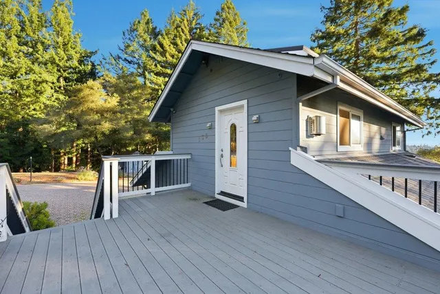 $1,998,888 | 132 Pax Pl Court, Aptos, CA 95003