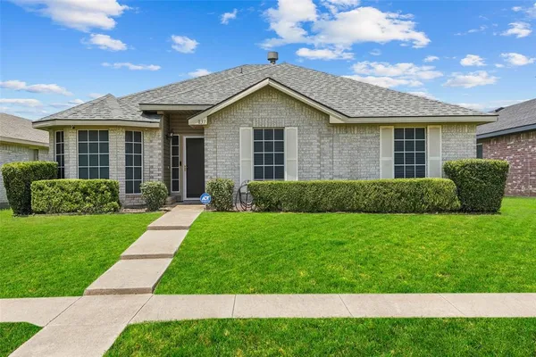$250,000 | 837 Applewood Drive, Cedar Hill, TX 75104