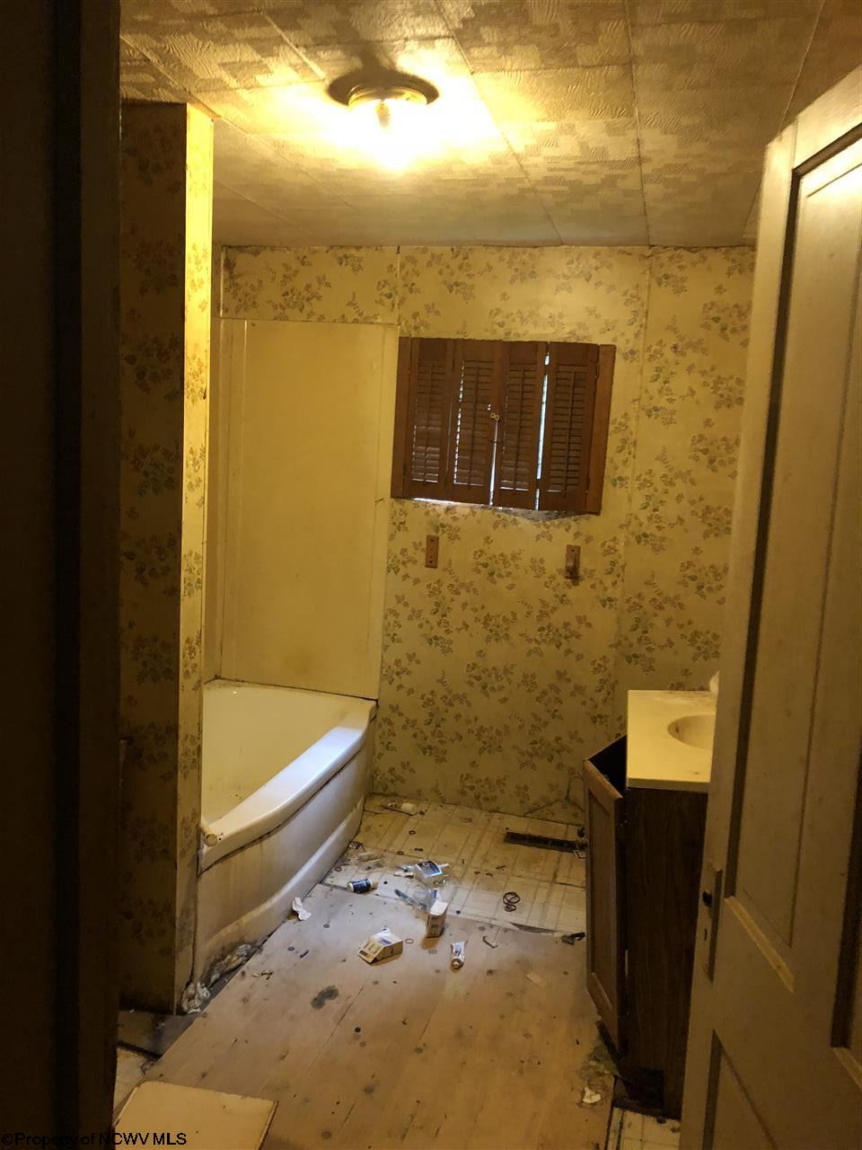 1001 Dunkard Mill Road Farmington, WV 26571 - Photo 5 of 16 Gallery Image 5