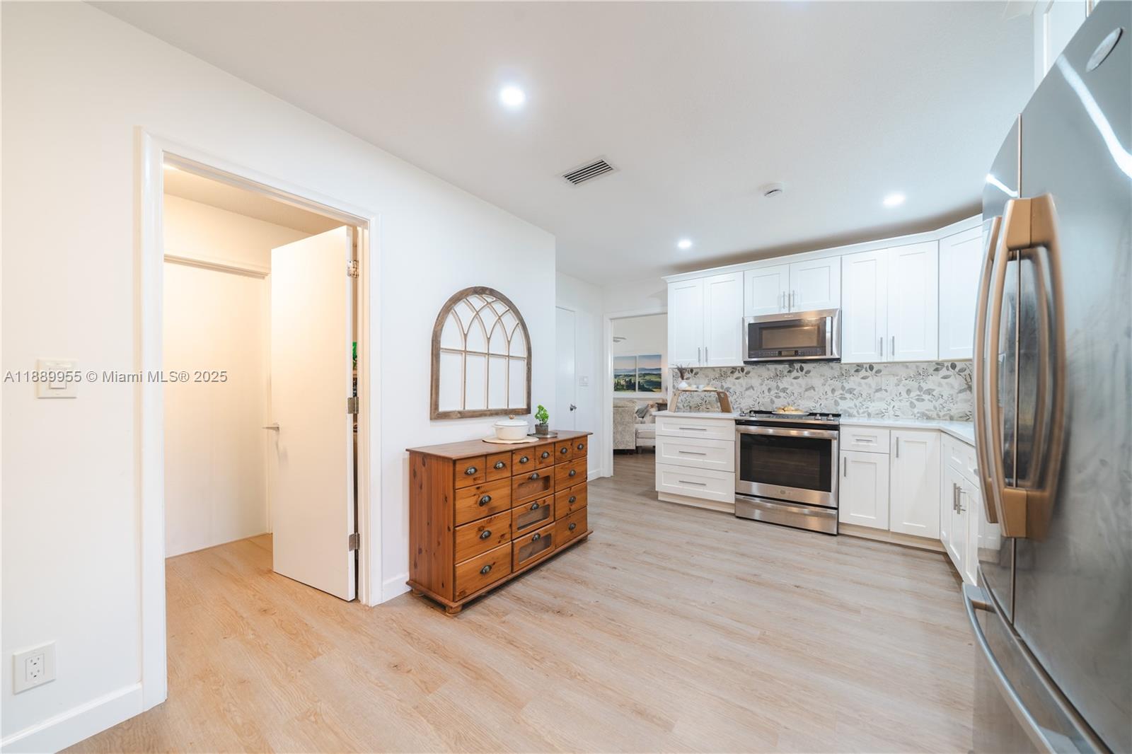 7747 Cloverfield Circle Boca Raton, FL 33433 - Photo 25 of 40 Gallery Image 25