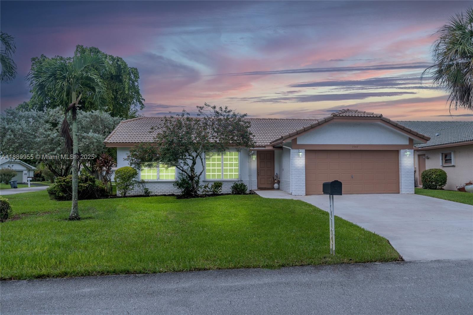 7747 Cloverfield Circle Boca Raton, FL 33433 - Photo 3 of 40 Gallery Image 3