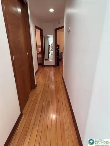 wooden floor in a gallery with wooden floor