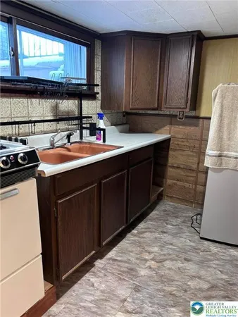 $2,500 | 400 North Westbrook Avenue, Pen Argyl, PA 18072