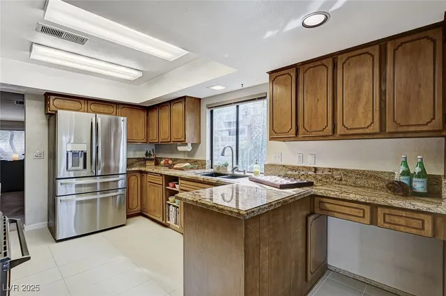 $2,798 | 2400 La Solana Way, Las Vegas, NV 89102