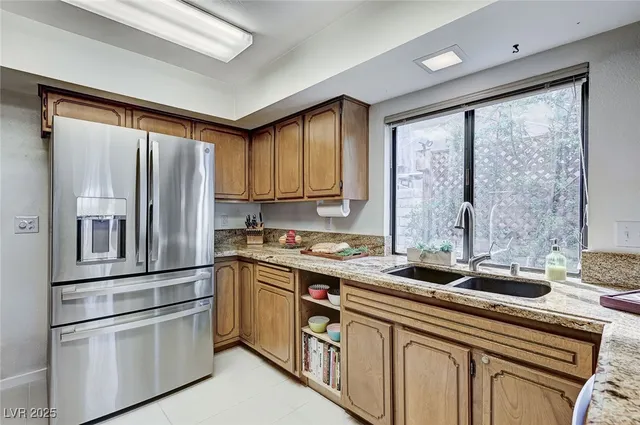 $2,798 | 2400 La Solana Way, Las Vegas, NV 89102