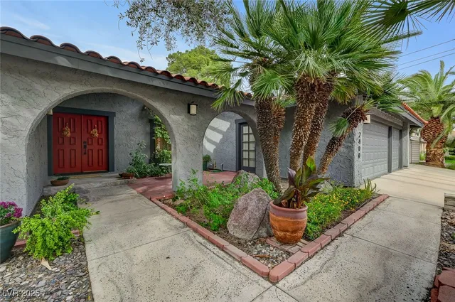 $2,798 | 2400 La Solana Way, Las Vegas, NV 89102