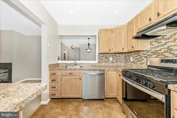 $2,200 | 13205 Cloppers Mill Drive, Unit 13D, Germantown, MD 20874