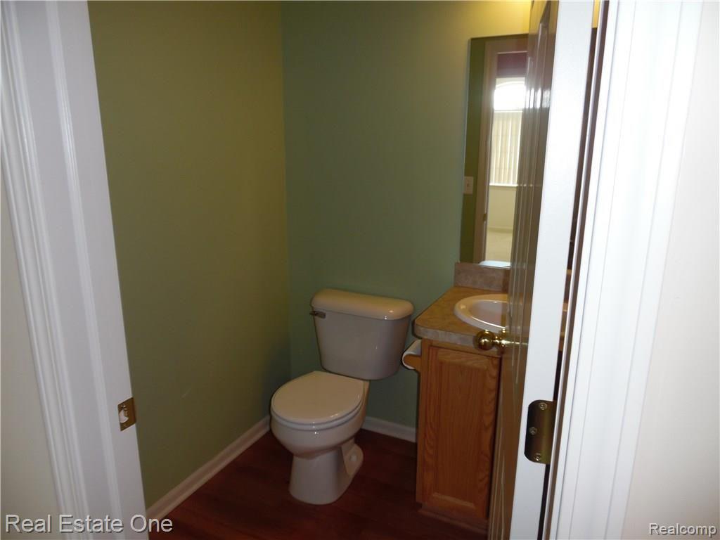 4115 Stone Post Road Newport, MI 48166 - Photo 11 of 16 027.JPG
