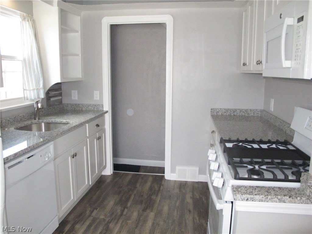 5810 Snow Road Parma, OH 44129 - Photo 13 of 22