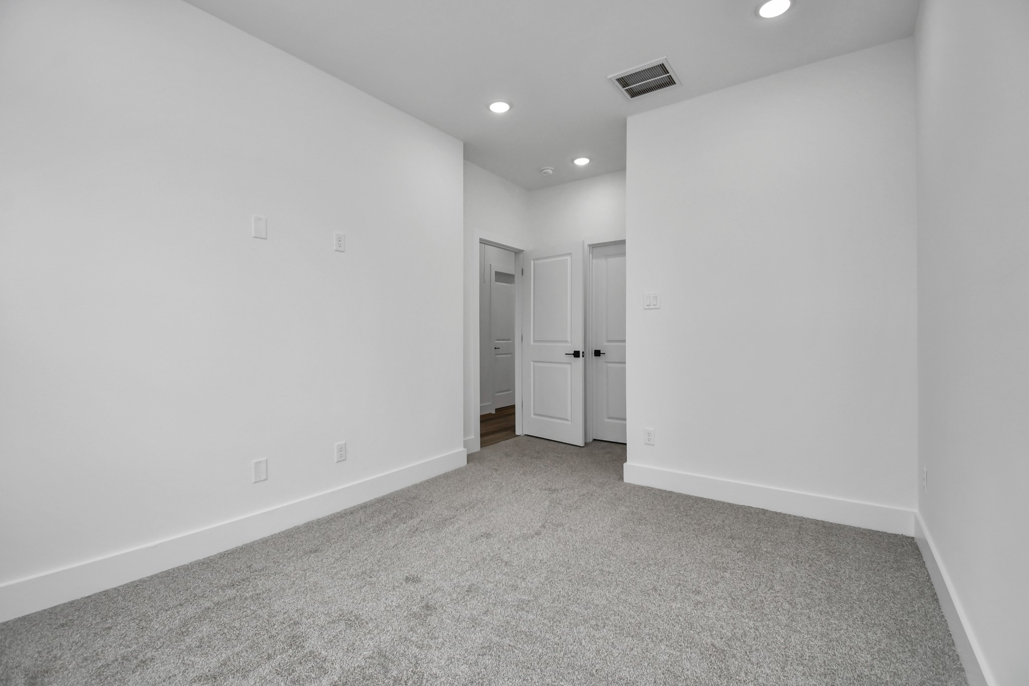 2610 Vance Street Houston, TX 77093 - Photo 22 of 30 a view of room