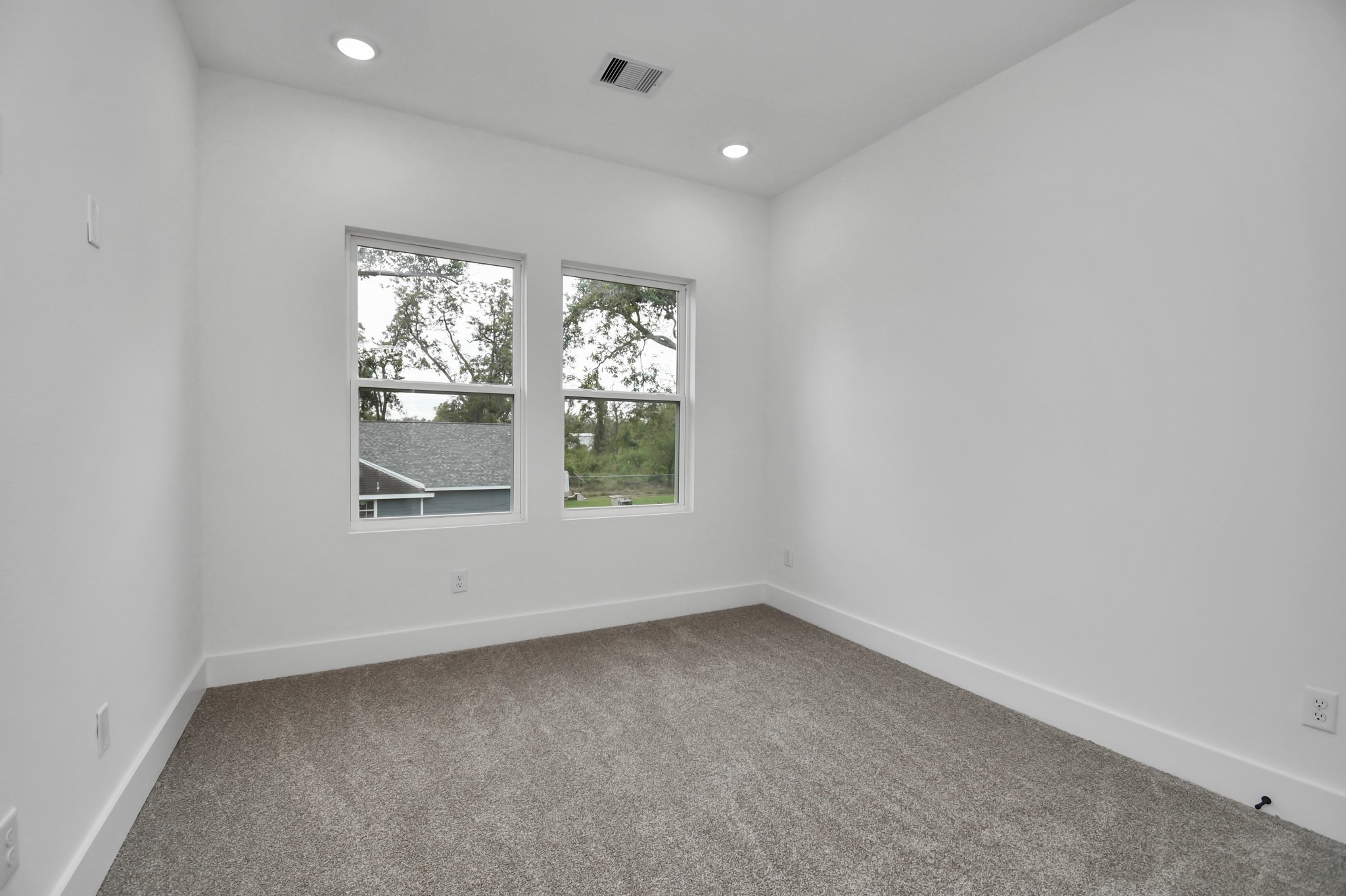 2610 Vance Street Houston, TX 77093 - Photo 24 of 30 an empty room with a window