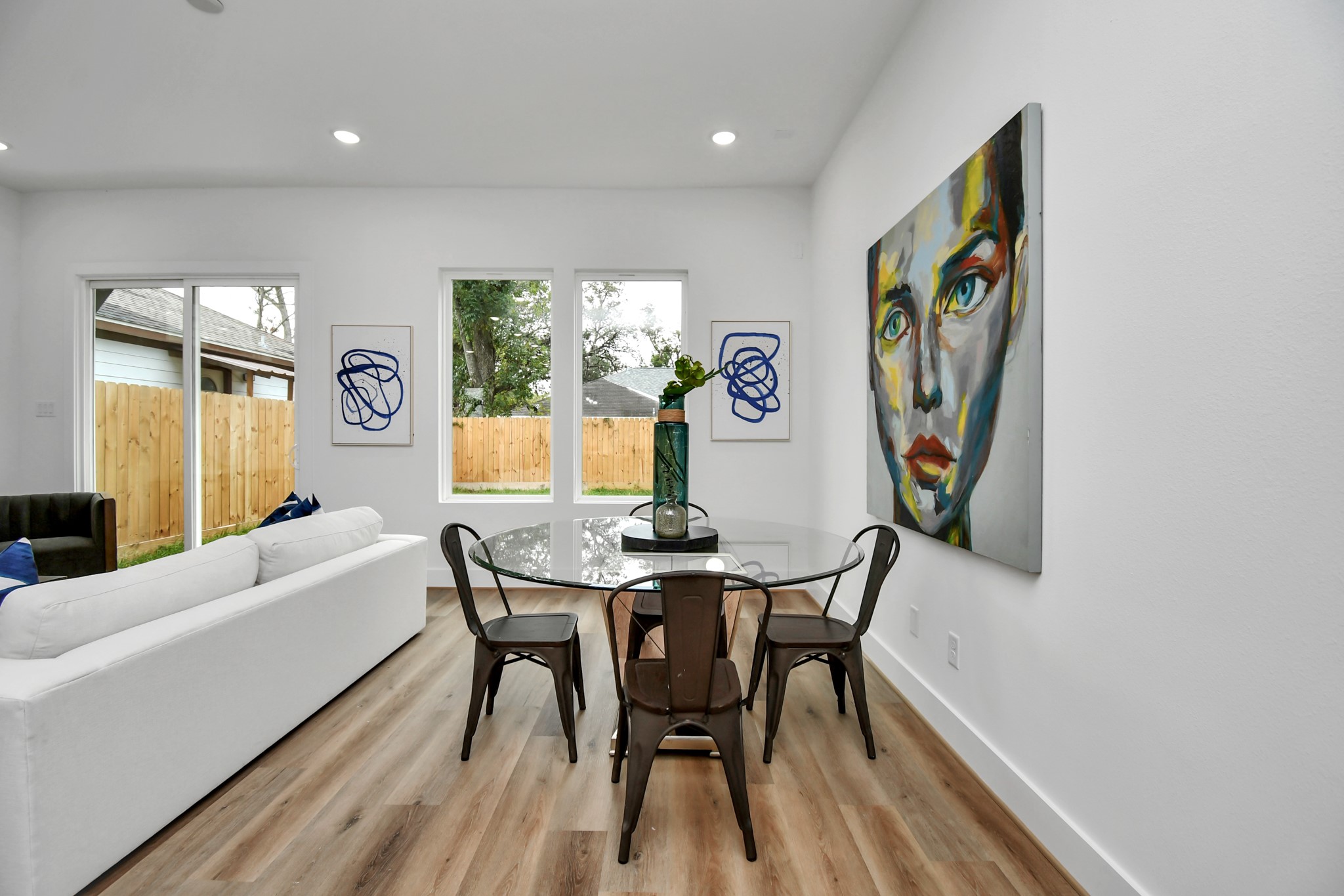 2610 Vance Street Houston, TX 77093 - Photo 10 of 30 a living room with furniture and a window