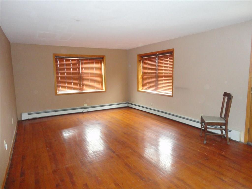 186 Elliott Road Grove City, PA 16127 - Photo 4 of 13 Gallery Image 4