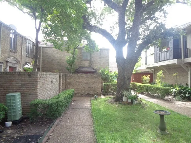 $1,295 | 2585 Marilee Lane, Unit 2, Houston, TX 77057