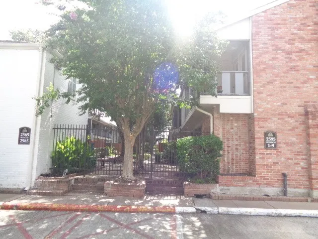 $1,295 | 2585 Marilee Lane, Unit 2, Houston, TX 77057