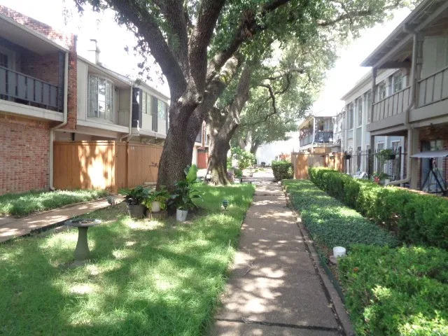 $1,295 | 2585 Marilee Lane, Unit 2, Houston, TX 77057