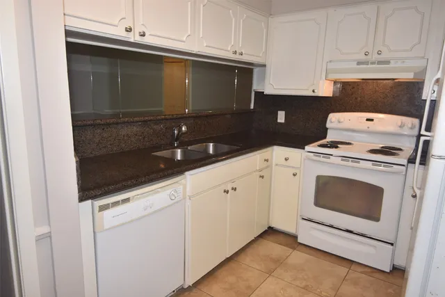 $1,295 | 2585 Marilee Lane, Unit 2, Houston, TX 77057