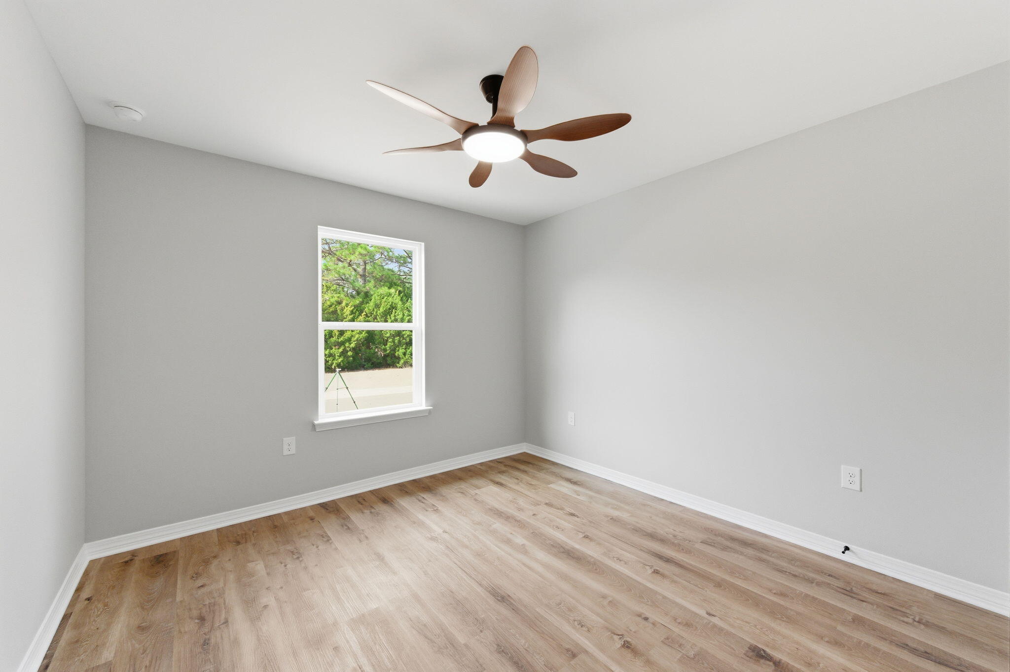 101 Stephens Lane, Unit B Crestview, FL 32539 - Photo 26 of 33 32-web-or-mls-6158-sundew-st