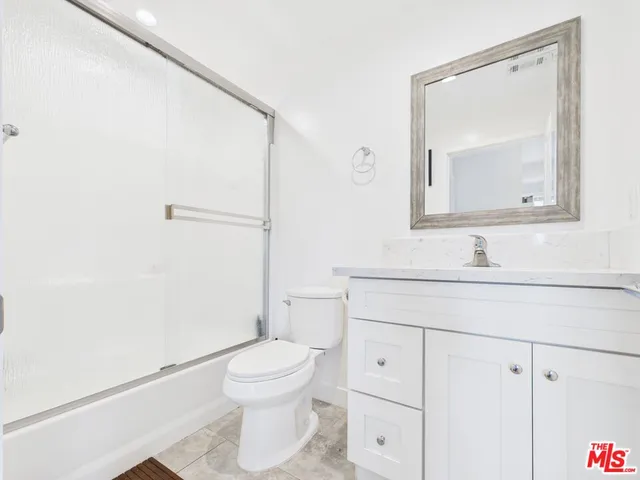 $4,999 | 14525 Killion Street, Van Nuys, CA 91411