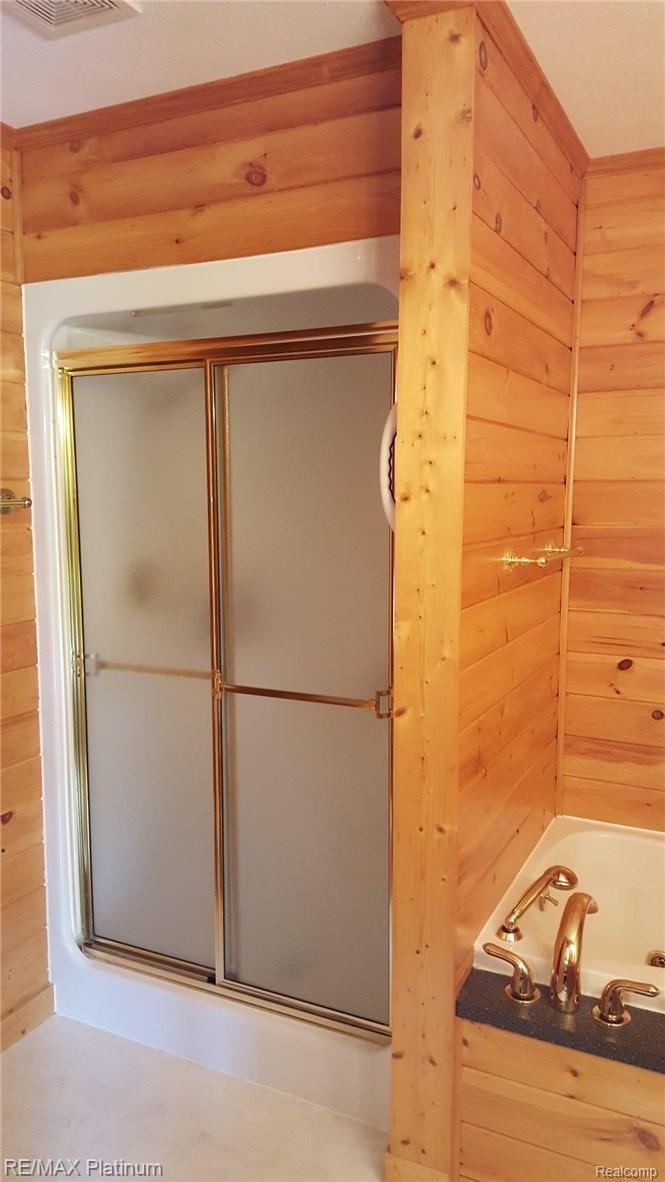4467 West Thompson Road Linden, MI 48451 - Photo 36 of 50 20160519_172755.jpg