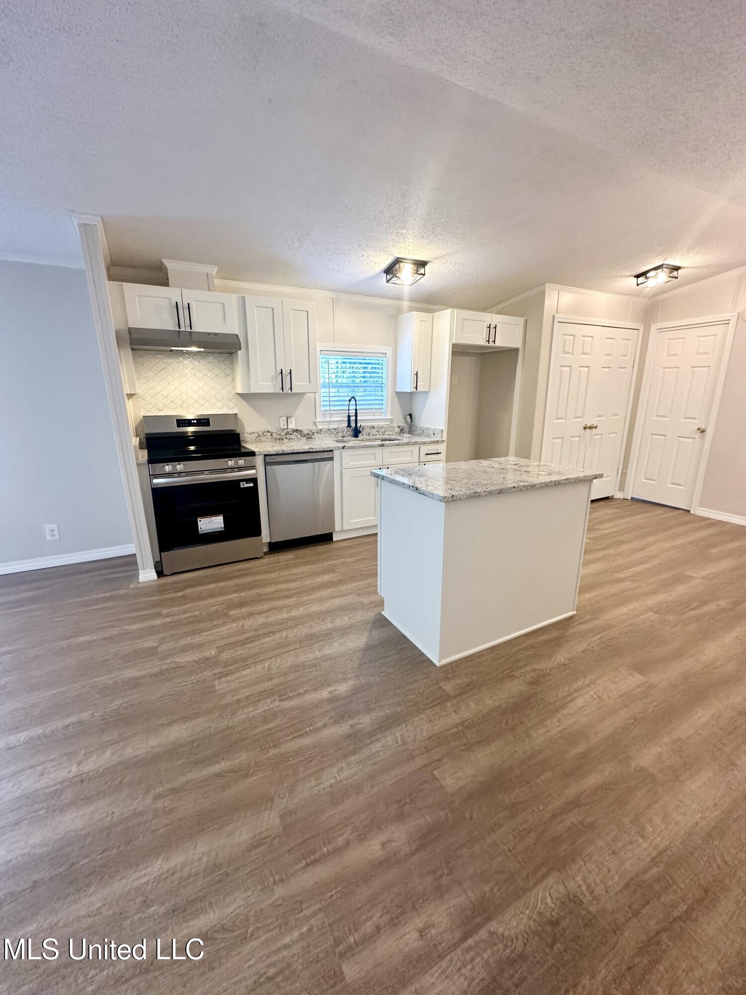 31 Walter Penton Road Carriere, MS 39426 - Photo 3 of 12 IMG_4214