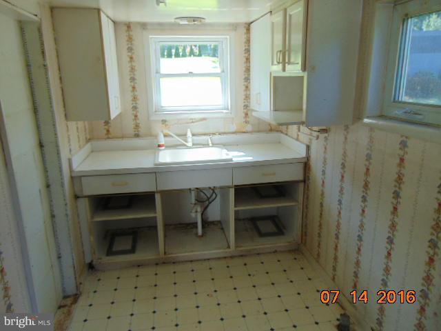 14335 Royer Road Cascade, MD 21719 - Photo 11 of 12 Kitchen