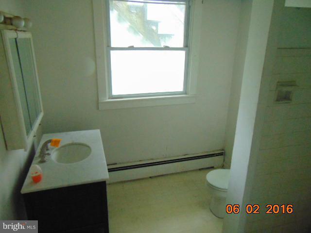 14335 Royer Road Cascade, MD 21719 - Photo 3 of 12 Bath