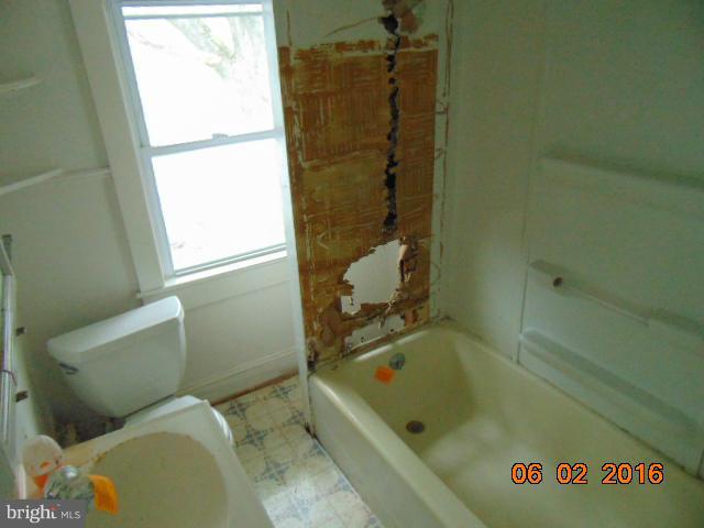 14335 Royer Road Cascade, MD 21719 - Photo 6 of 12 Bath