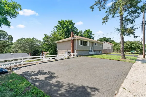 $3,800 | 49 Georgia Street, Unit A, East Northport, NY 11731