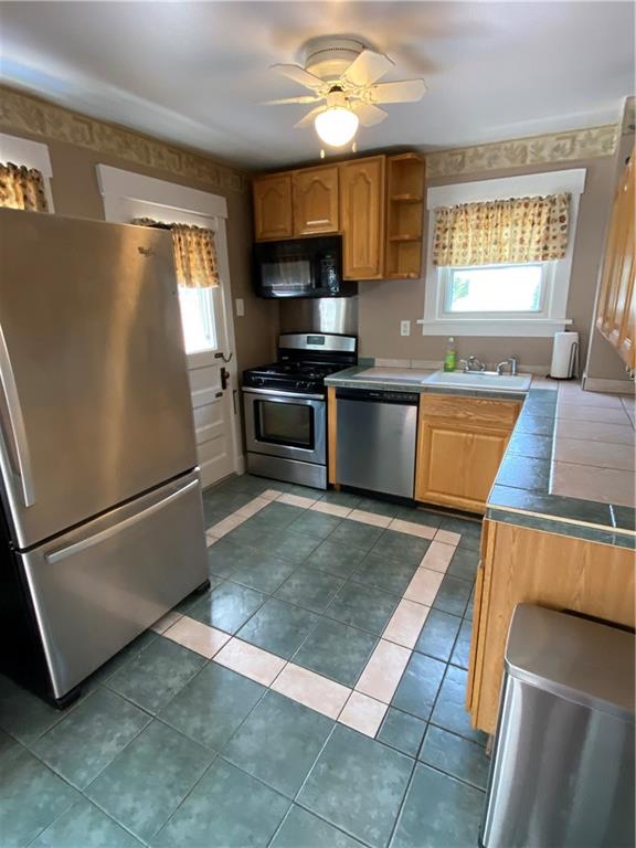 146 Manor Road Pittsburgh, PA 15237 - Photo 13 of 21 Gallery Image 13