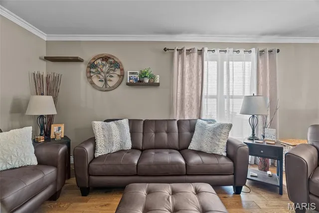 $278,000 | 1069 Big Bend Crossing Drive, Manchester, MO 63088