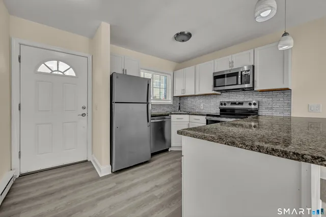 $3,000 | 113 Park Avenue, Unit 18, Danbury, CT 06810