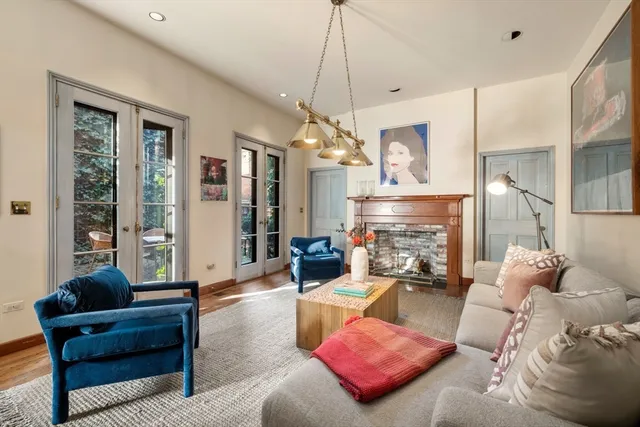 $16,000,000 | 22 Louisburg Square, Boston, MA 02108