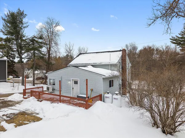 $249,900 | 42 Coldbrook Road, Hampden, ME 04444