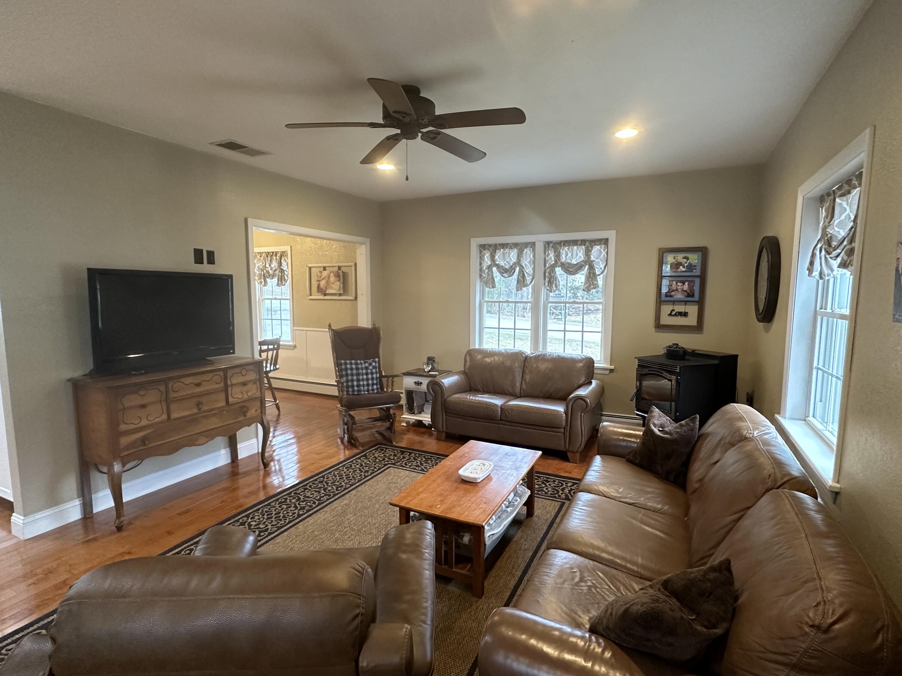 26 Spring Street Houlton, ME 04730 - Photo 6 of 28 IMG_0896