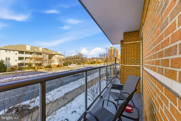 $830,000 | 12025 New Dominion Parkway, Unit LL103, Reston, VA 20190