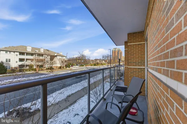 $830,000 | 12025 New Dominion Parkway, Unit LL103, Reston, VA 20190