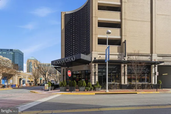 $830,000 | 12025 New Dominion Parkway, Unit LL103, Reston, VA 20190