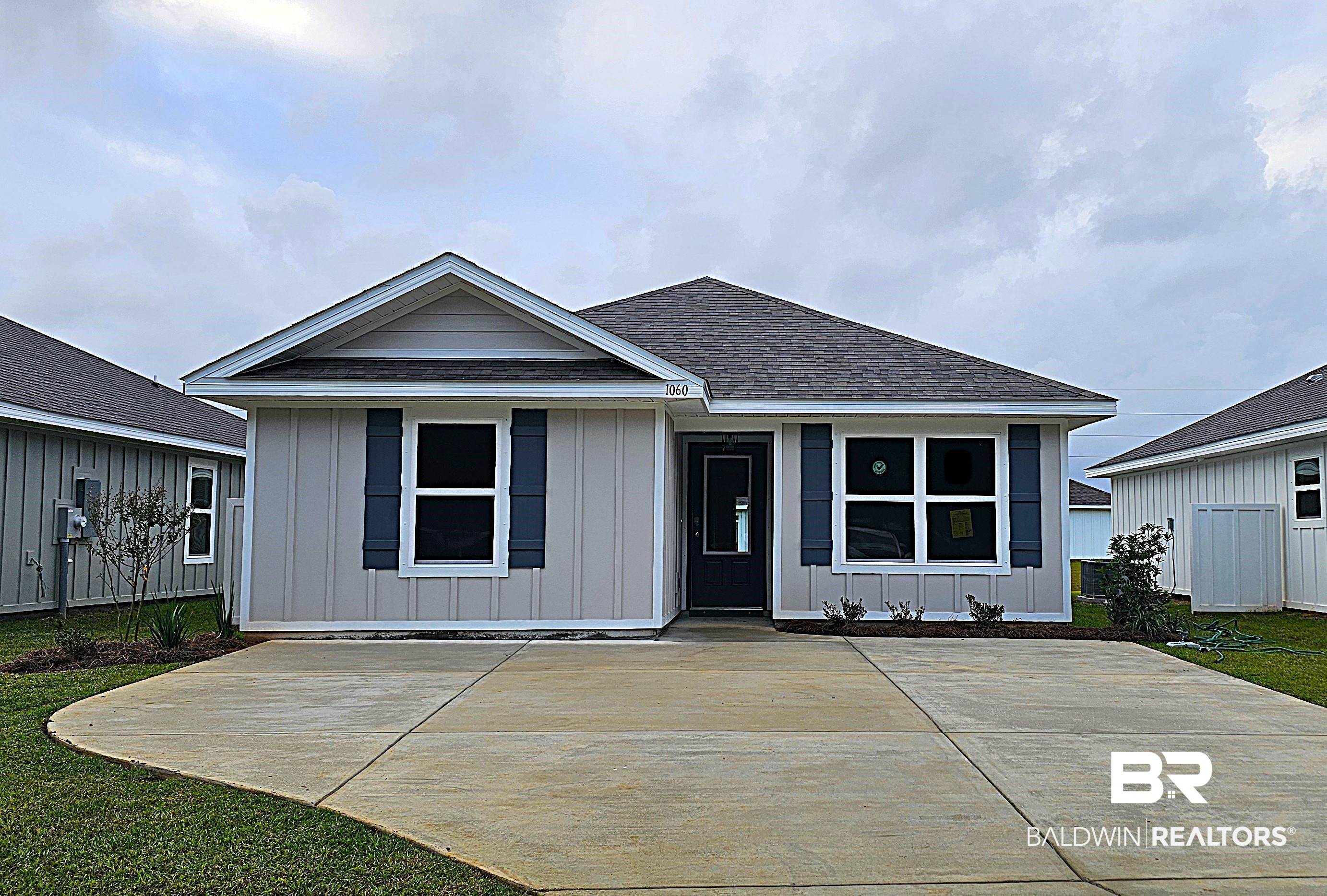 1060 South Bay Street Foley, AL 36535 - Photo 1 of 35 View of front facade