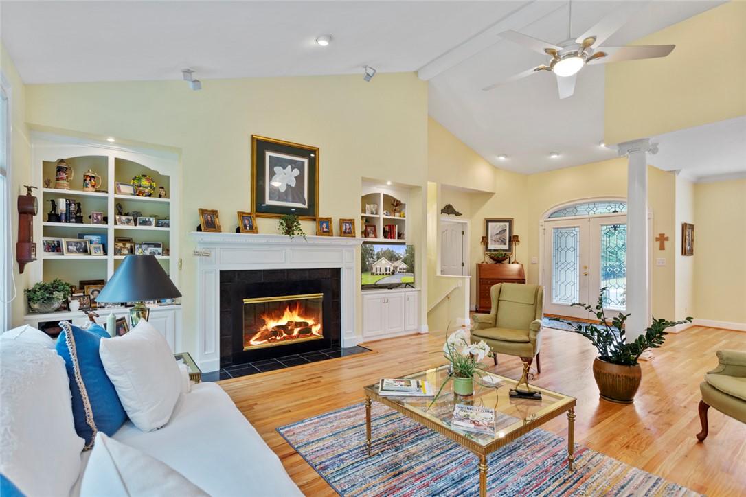 3902 Turnberry Loop Seneca, SC 29678 - Photo 12 of 45 Gas logs in the fireplace make the great room cozy and welcoming