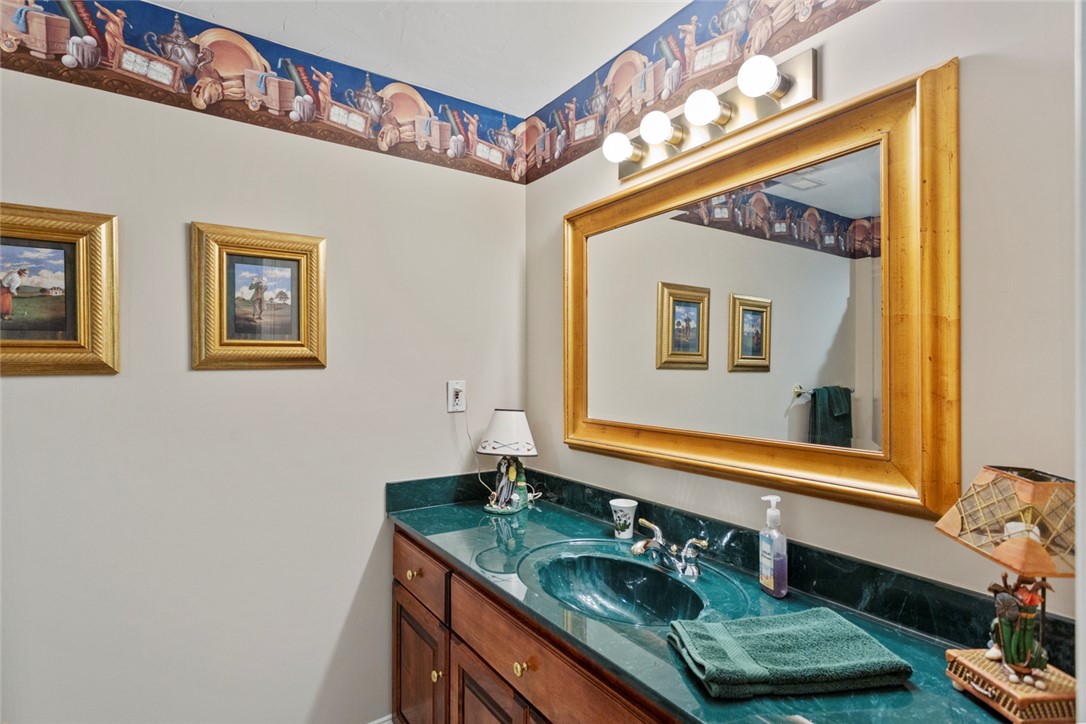 3902 Turnberry Loop Seneca, SC 29678 - Photo 35 of 45 Bath downstairs