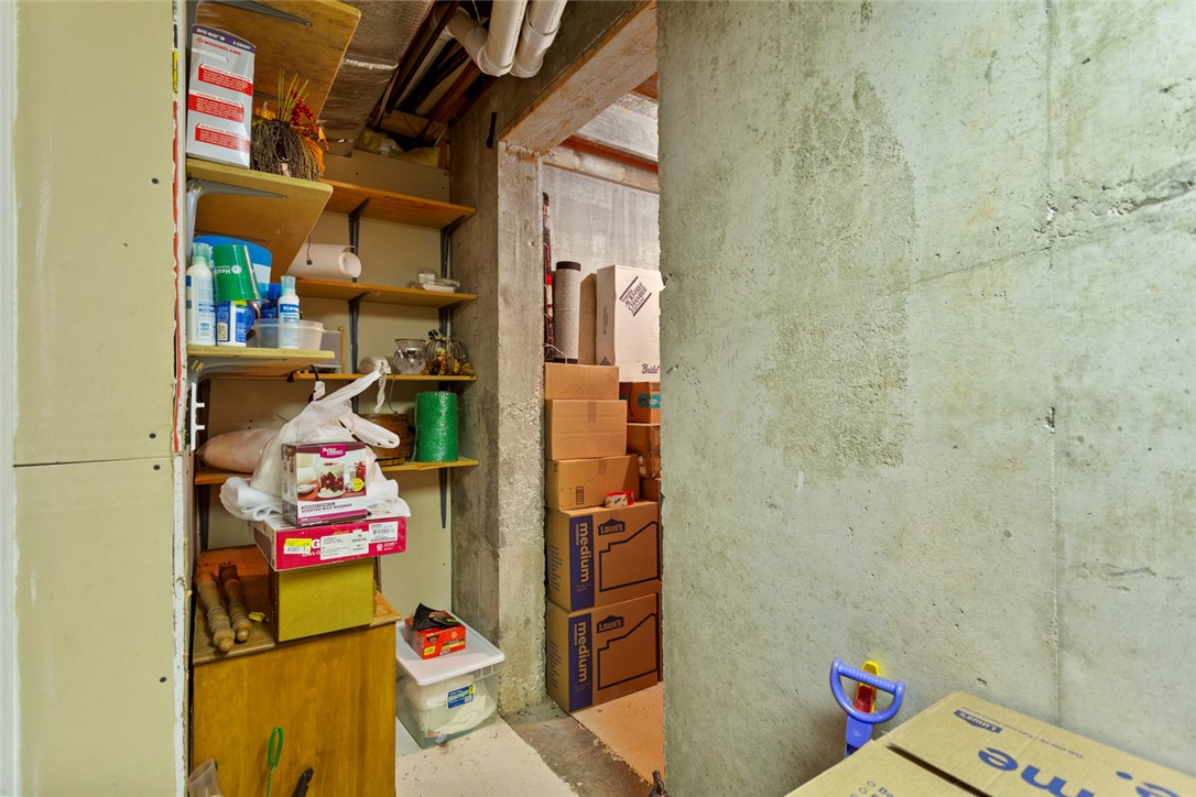 3902 Turnberry Loop Seneca, SC 29678 - Photo 43 of 45 Notice the poured-concrete foundation walls! really solid! This home was built by Brad Kisker, one of the best builders in the Upstate. This was his personal home.