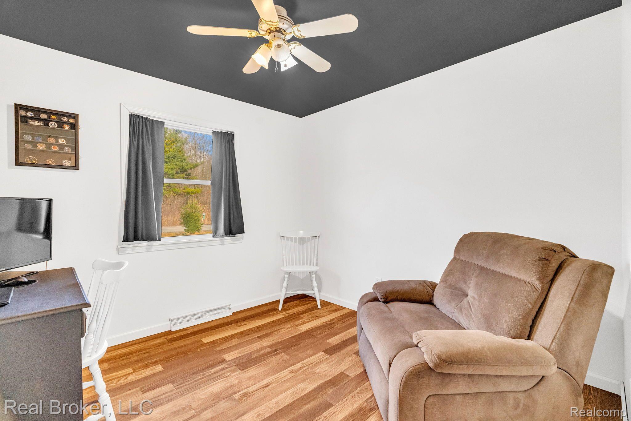 7021 Yager Road St. Clair, MI 48079 - Photo 19 of 45 Gallery Image 19
