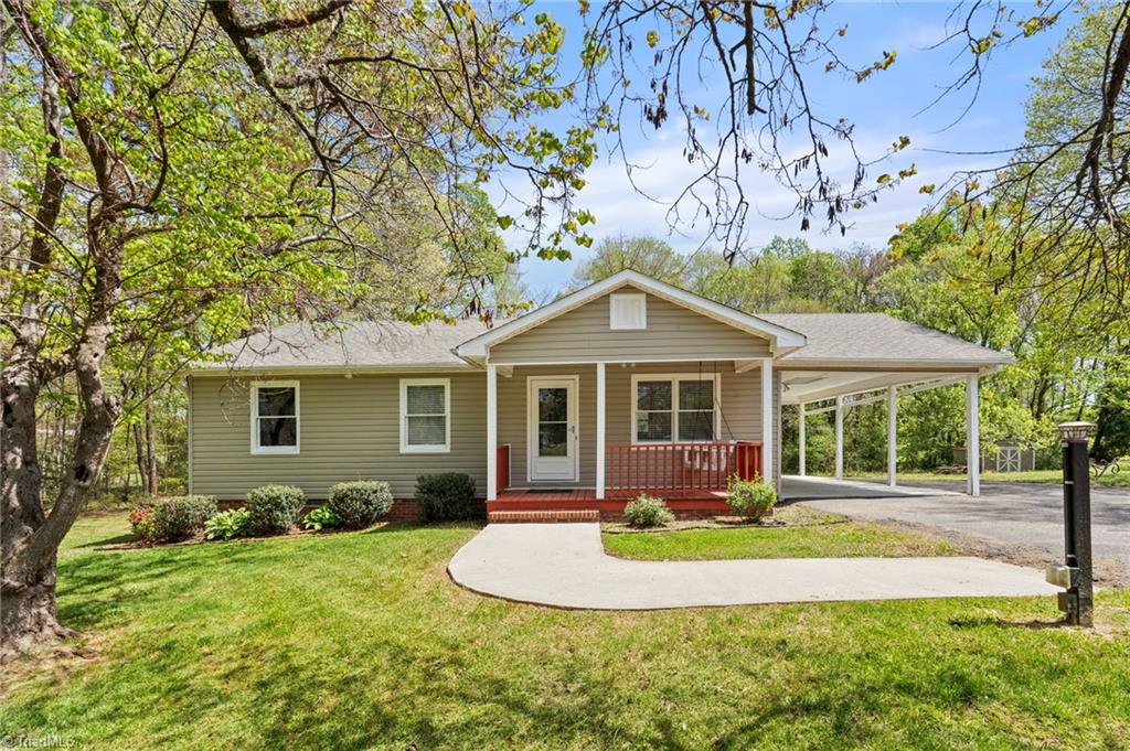 3712 North Old 52 Road Pinnacle, NC 27043 - Photo 1 of 38