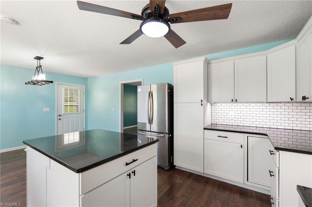 3712 North Old 52 Road Pinnacle, NC 27043 - Photo 15 of 38