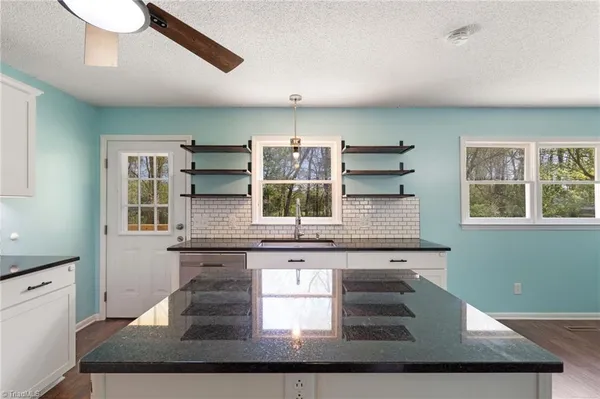 $229,900 | 3712 North Old 52 Road, Pinnacle, NC 27043