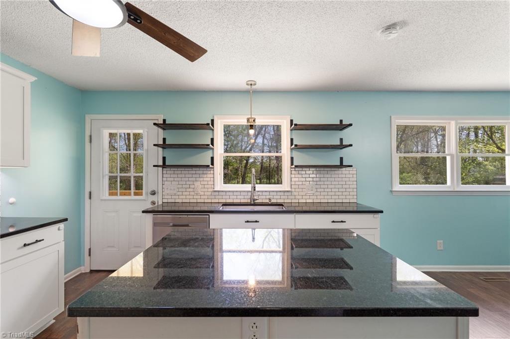 3712 North Old 52 Road Pinnacle, NC 27043 - Photo 16 of 38